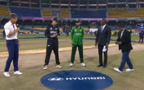 pakistan opt to bat against new zealand in super eight opener
