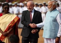 indian prime minister narendra modi shakes hands with brazilian president luiz inacio lula da silva next to india s president droupadi murmu during a ceremonial reception at rashtrapati bhavan in new delhi india on february 21 2026 photo reuters