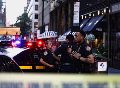 manhattan shooting kills four suspect takes own life