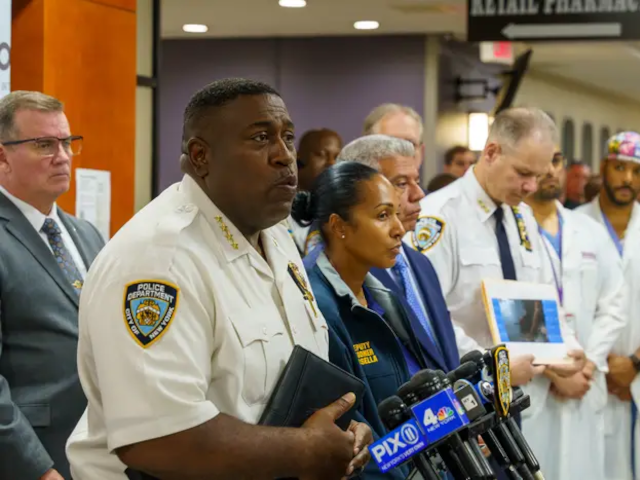 nypd criticized after shooting four people over fare evasion at brooklyn subway nypd criticized after shooting four people over fare evasion at brooklyn subway