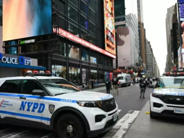 Two dead after stabbing in New York's Times Square