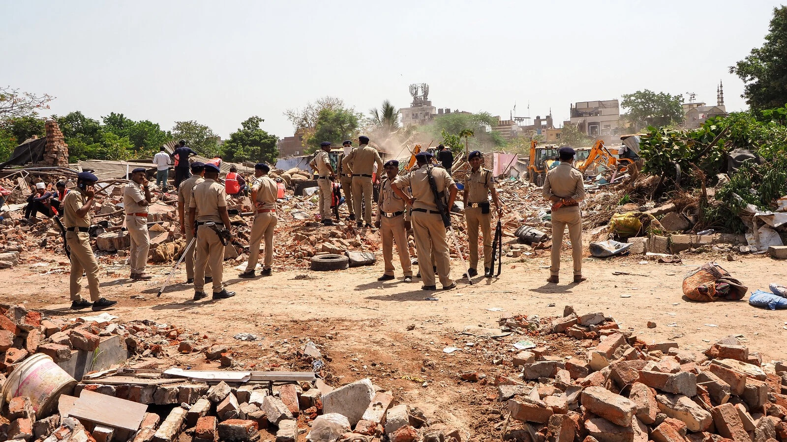 the government in gujarat has razed about 2 000 huts in a residential settlement that it said was occupied illegally by bangladeshis activists say that painting indian muslims as bangladeshi is an old trope used by the hindu ruling party afp nyt