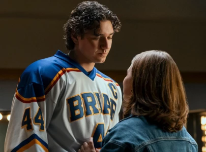 10 shows to watch if you enjoyed the romantic drama vibe of off campus