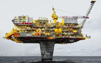 oil prices plunge 8 on us iran talks to resolve hostilities in the middle east