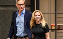 reese witherspoon tours 13m nyc apartment with boyfriend amid nyu move rumors reese witherspoon tours 13m nyc apartment with boyfriend amid nyu move rumors