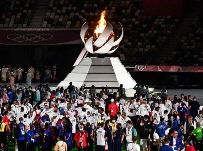 tokyo douses olympic flame closing pandemic games