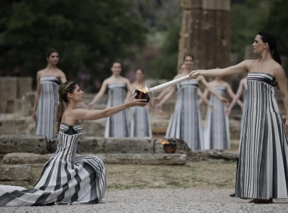 150 000 people expected as olympic flame arrives in france