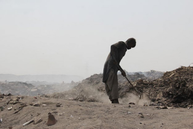 the air is rife with smoke and the smell of decaying garbage photo ayesha mir express the air is rife with smoke and the smell of decaying garbage photo ayesha mir express