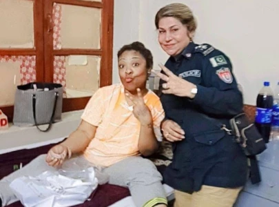 shabana i love you onijah robinson on her special bond with pakistani police officer shabana i love you onijah robinson on her special bond with pakistani police officer