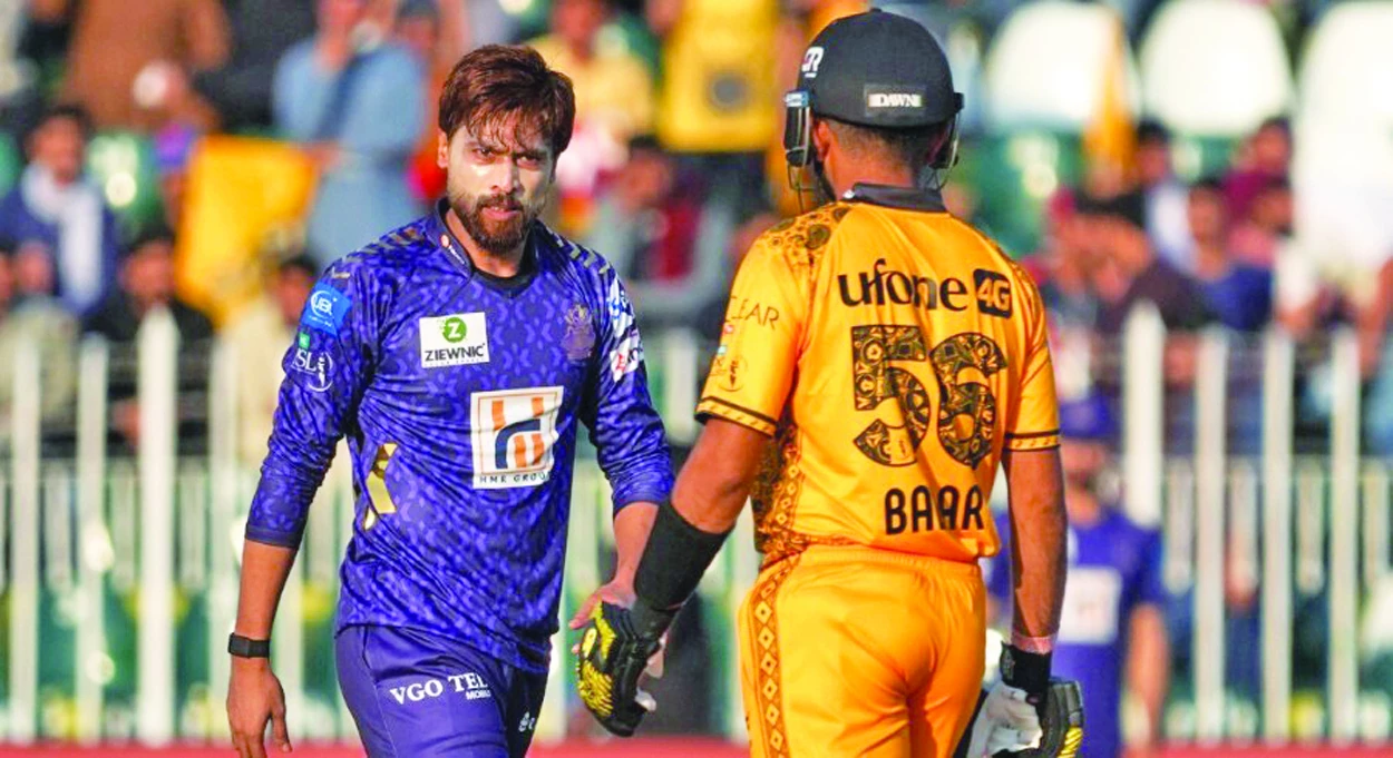 quetta gladiators fast bowler mohammad amir looks peshawar zalmi skipper babar azam in the eye after dismissing him for a duck in hbl psl clash on saturday photo pcb quetta gladiators fast bowler mohammad amir looks peshawar zalmi skipper babar azam in the eye after dismissing him for a duck in hbl psl clash on saturday photo pcb