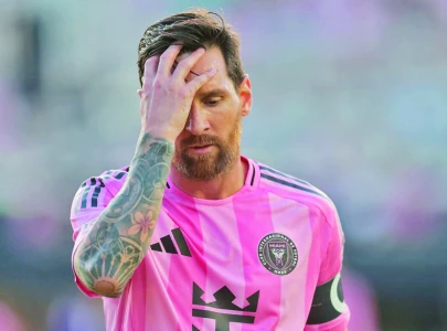messi exits early with injury in leagues cup win