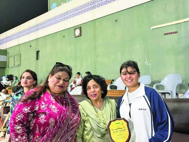 brilliant naba bhatti who won the ladies singles title is seen with honorable guest dr sabiha essa and rehana bhatti after the finals at hyderabad gymkhana photo sta brilliant naba bhatti who won the ladies singles title is seen with honorable guest dr sabiha essa and rehana bhatti after the finals at hyderabad gymkhana photo sta