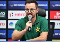 pakistan head coach mike hesson speaks to the media in dubai photo afp pakistan head coach mike hesson speaks to the media in dubai photo afp