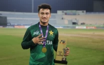 maaz sadaqat wins asia cup 2025 player of the tournament award