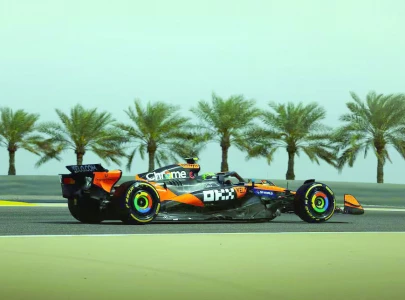 norris turns on the heat at bahrain practice