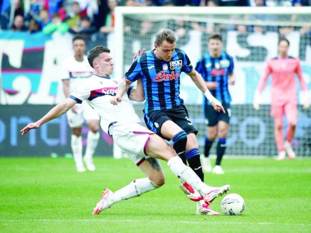 bologna s nicolo casale in action with atalanta s mateo retegui during their serie a match at gewiss stadium bergamo italy on april 13 photo reuters bologna s nicolo casale in action with atalanta s mateo retegui during their serie a match at gewiss stadium bergamo italy on april 13 photo reuters