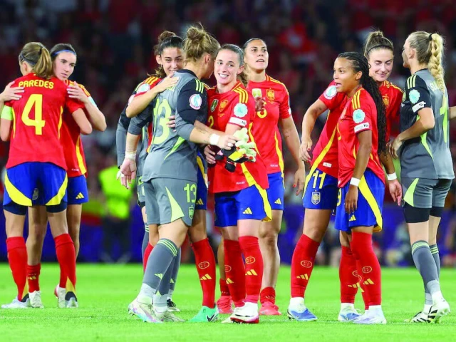 spain s catalina coll and ona batlle celebrate after their euro 2025 semifinal win against switzerland photo reuters