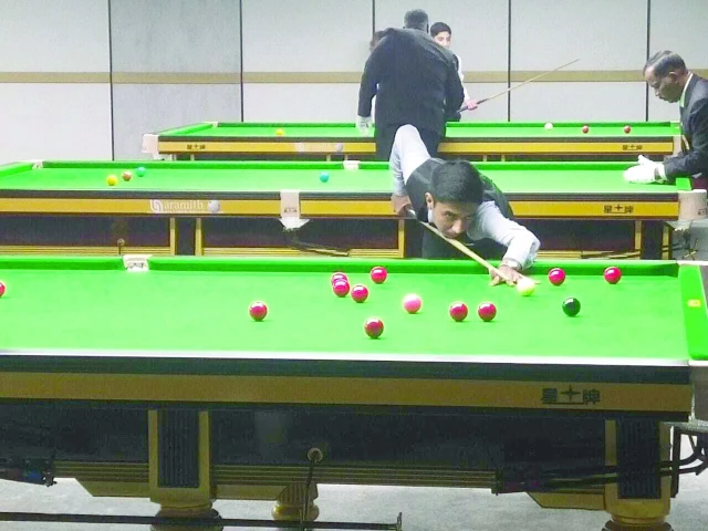 pakistan s hasnain akhtar concentrates on his game during the ibsf world masters u17 u21 men 6red snooker championships 2025 in manama bahrain photo courtesy pbsa