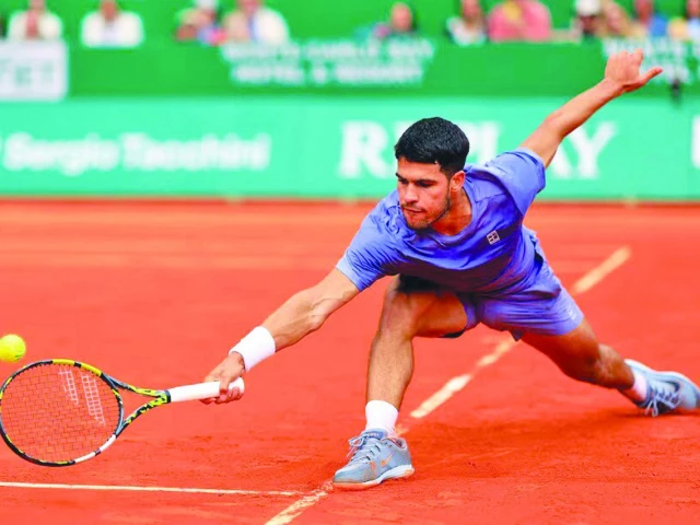 carlos alcaraz in action during his semi final match against compatriot alejandro davidovich fokina at monte carlo masters in roquebrune cap martin france on april 12 photo reuters carlos alcaraz in action during his semi final match against compatriot alejandro davidovich fokina at monte carlo masters in roquebrune cap martin france on april 12 photo reuters
