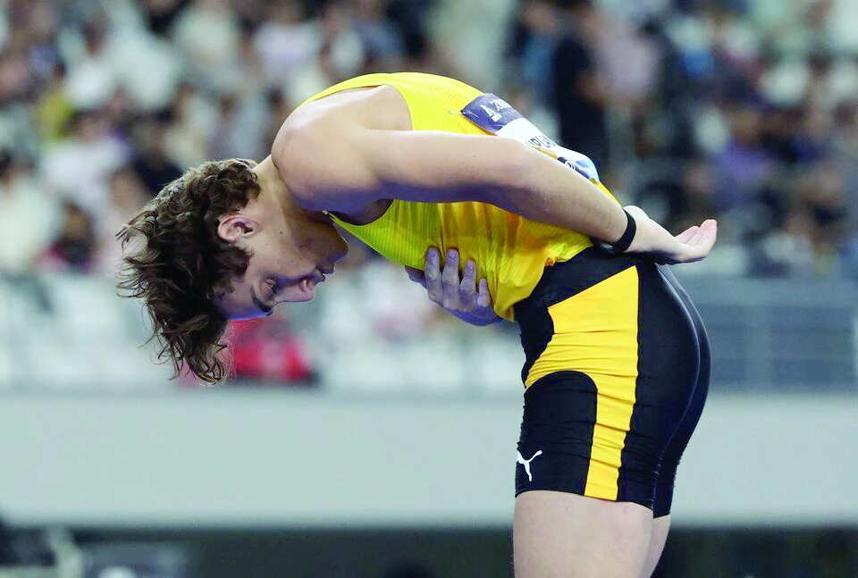 armand duplantis celebrates after winning the men s pole vault final at the athletics diamond league shanghai shaoxing at china textile city sports centre on may 3 photo reuters armand duplantis celebrates after winning the men s pole vault final at the athletics diamond league shanghai shaoxing at china textile city sports centre on may 3 photo reuters
