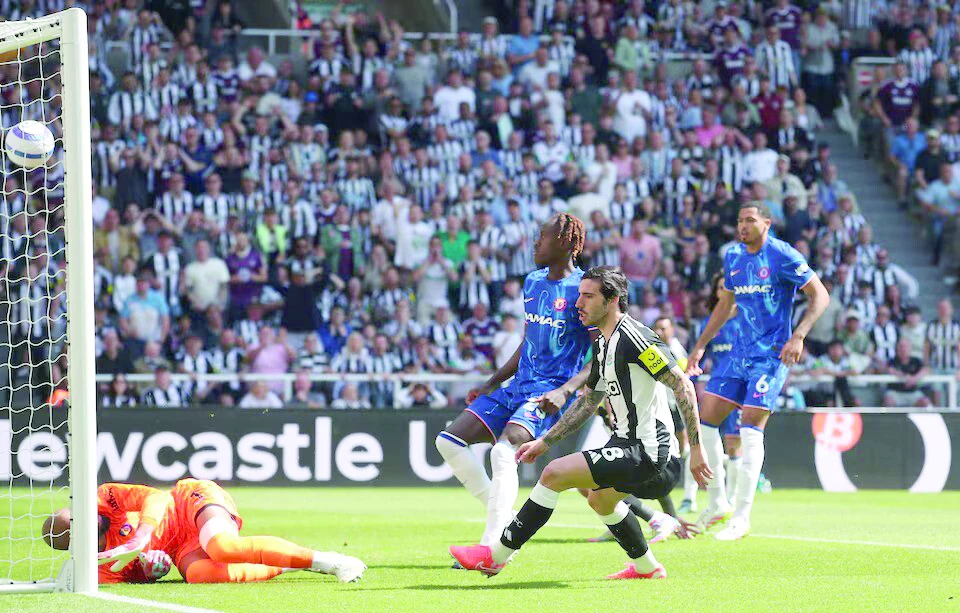 newcastle united s sandro tonali scores their first goal during the premier league match against chelsea at st james park on may 11 photo reuters newcastle united s sandro tonali scores their first goal during the premier league match against chelsea at st james park on may 11 photo reuters