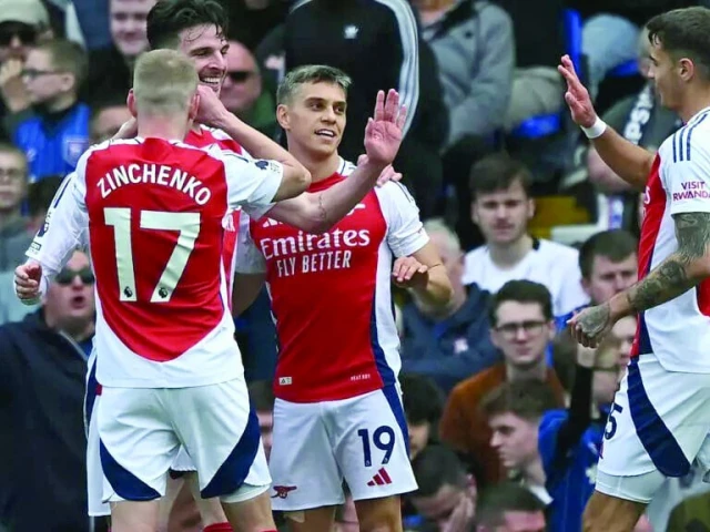 arsenal s leandro trossard c celebrates after scoring against ipswich photo afp arsenal s leandro trossard c celebrates after scoring against ipswich photo afp