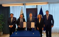 eu pak commission discusses trade