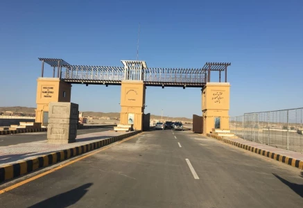 pakistan iran border at the taftan area photo faiqah jabbar wikimedia commons
