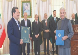 pakistan iran set 10b trade target