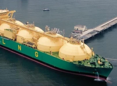 pakistan seeks urgent lng cargo as hormuz tensions disrupt supplies
