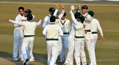 regular wickets keep pakistan on top despite bavuma s resistance regular wickets keep pakistan on top despite bavuma s resistance