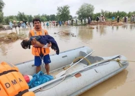 gates donates 1m for pakistan floods gates donates 1m for pakistan floods