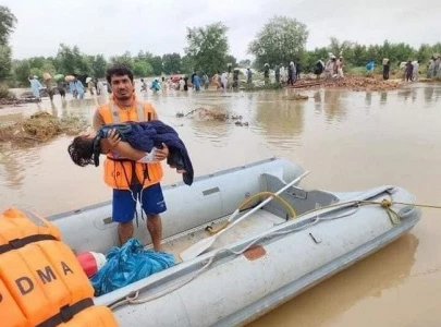 gates donates 1m for pakistan floods gates donates 1m for pakistan floods