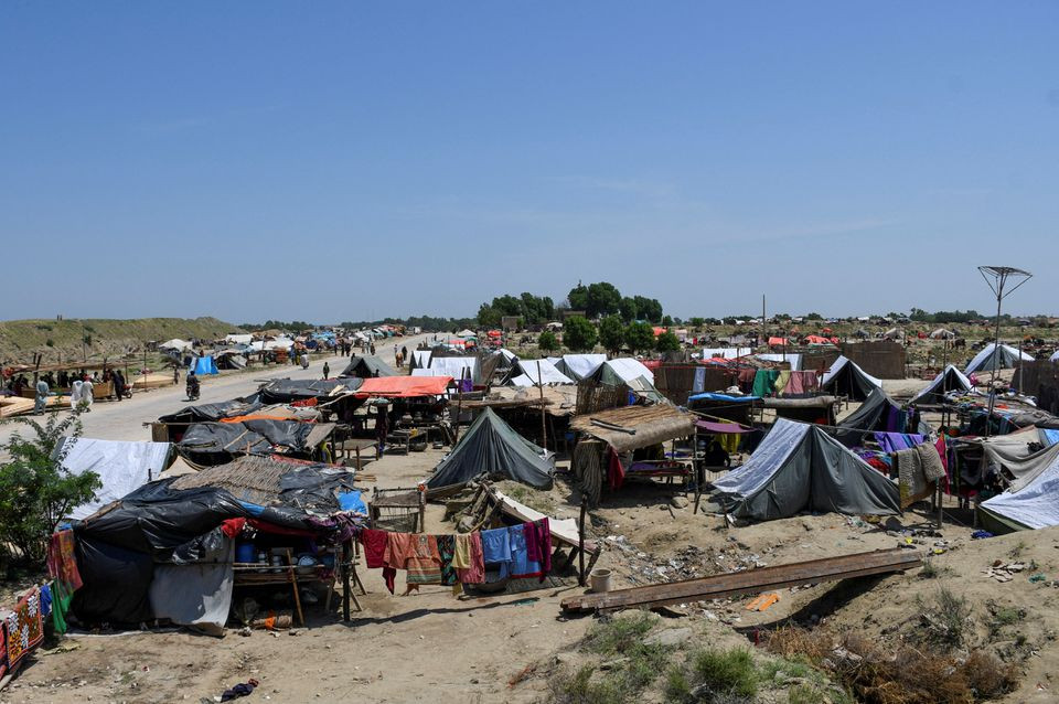 general view of makeshift tents as flood victims take refuge following rains and floods during the monsoon season in bajara village sehwan pakistan august 31 2022 photo reuters