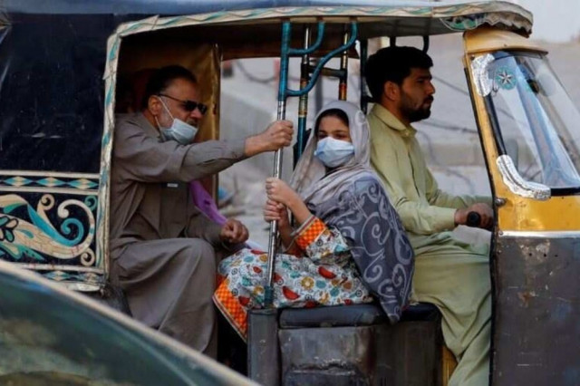 unauthorized rickshaws in quetta face crackdown