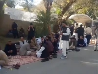 pakistan tehreek e insaf sit in outside khyber pakhtunkhwa house on monday photo screengrab pakistan tehreek e insaf sit in outside khyber pakhtunkhwa house on monday photo screengrab