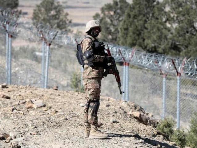 Pak Army gives refuge to ANA, border police personnel | The Express Tribune