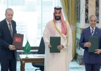 saudi crown prince mohammed bin salman turkish president recep tayyip erdogan and prime minister shehbaz sharif pose after signing the joint defence agreement in makkah photo afp