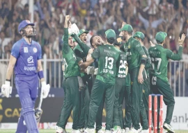 pakistan win tri series final in style pakistan win tri series final in style