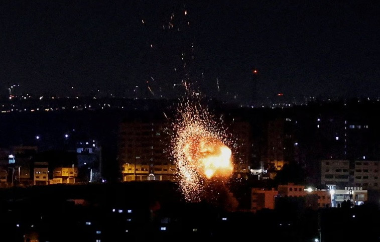 Israeli forces continue targeting Gaza as Palestinian death toll rises to 31