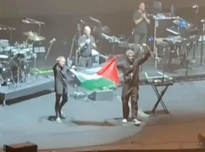 police probe palestinian flag display at concert police probe palestinian flag display at concert