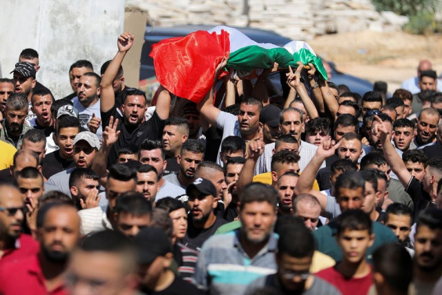mourners attend the funeral of palestinian man salah sawafta 58 who was killed during an israeli raid in tubas in the israeli occupied west bank august 19 2022 photo reuters mourners attend the funeral of palestinian man salah sawafta 58 who was killed during an israeli raid in tubas in the israeli occupied west bank august 19 2022 photo reuters