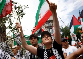 protest staged against us strikes on iran