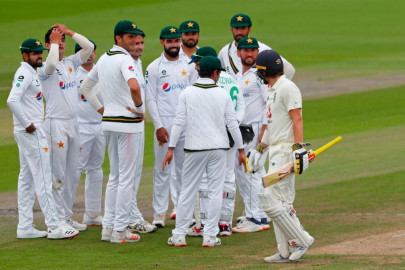 pakistan unlikely to press panic button after england loss