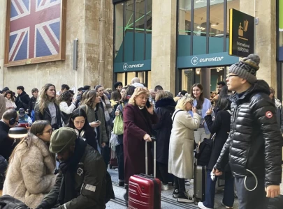 wwii bomb halts train service in paris