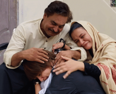 parizaad s subtle take on gender fluidity lauded on the internet