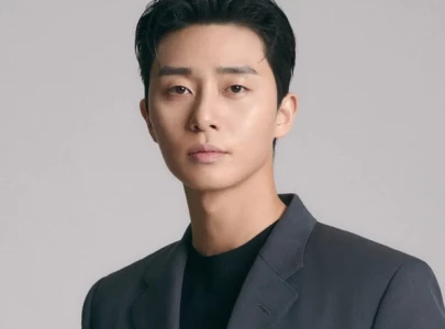 park seo joon in talks for lead role in upcoming romance drama waiting for gyeongdo