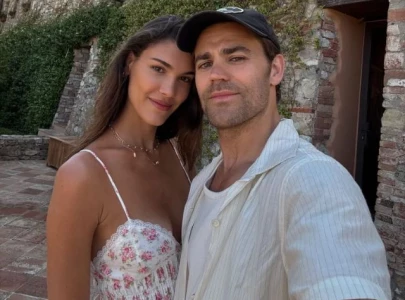 vampire diaries star paul wesley criticised for dating much younger fianc e vampire diaries star paul wesley criticised for dating much younger fianc e