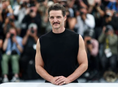 pedro pascal parts ways with stylist julia ragolia after fan backlash over red carpet look pedro pascal parts ways with stylist julia ragolia after fan backlash over red carpet look
