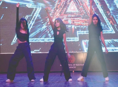 performers set stage ablaze